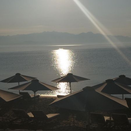 Takis Haikos House Two Minutes Walk To The Beach Peroulia Vounaria Exterior photo
