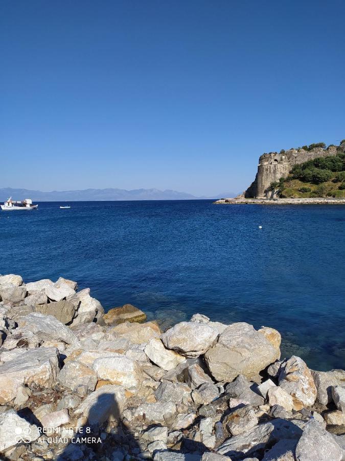 Takis Haikos House Two Minutes Walk To The Beach Peroulia Vounaria Exterior photo