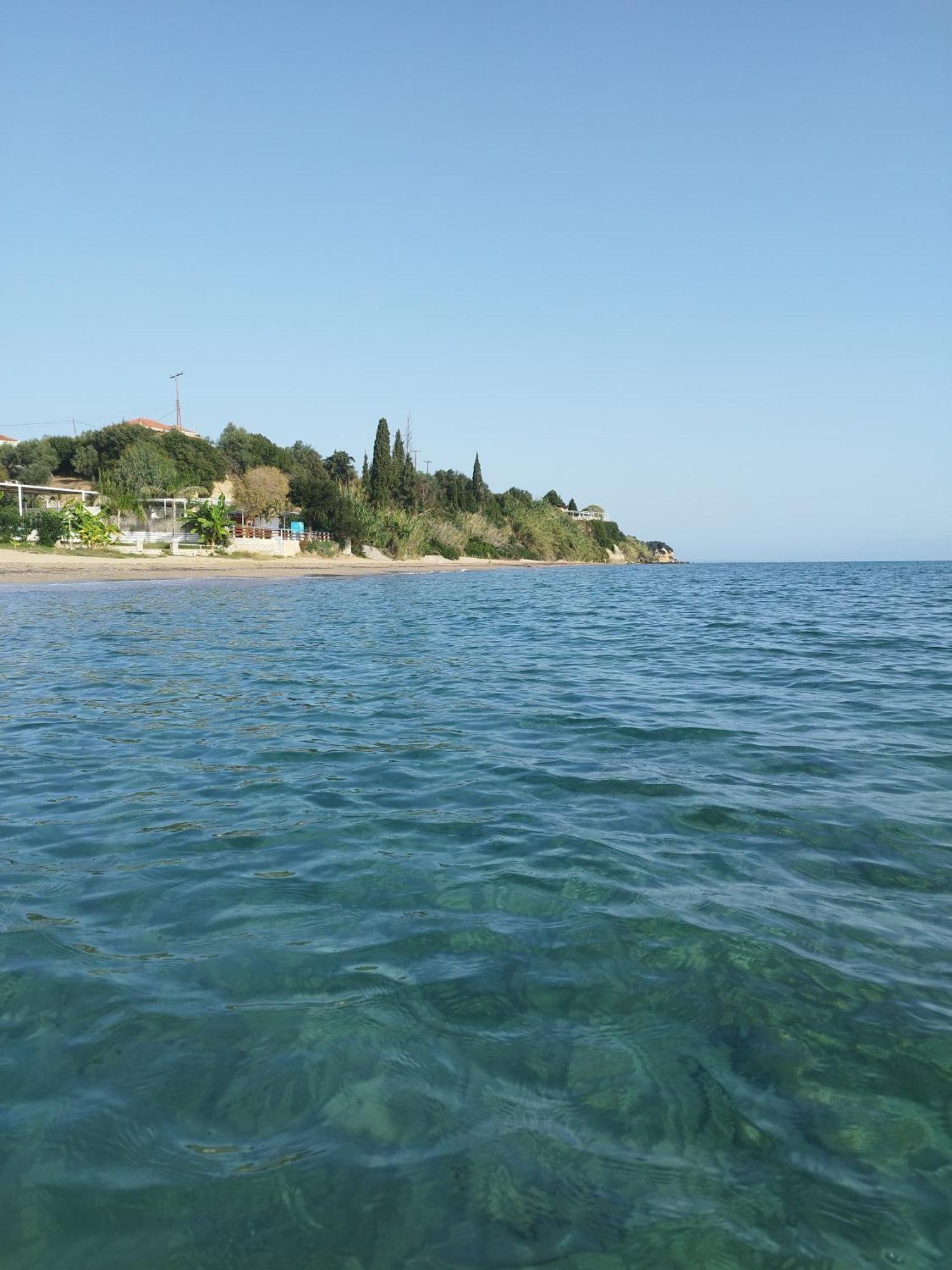 Takis Haikos House Two Minutes Walk To The Beach Peroulia Vounaria Exterior photo