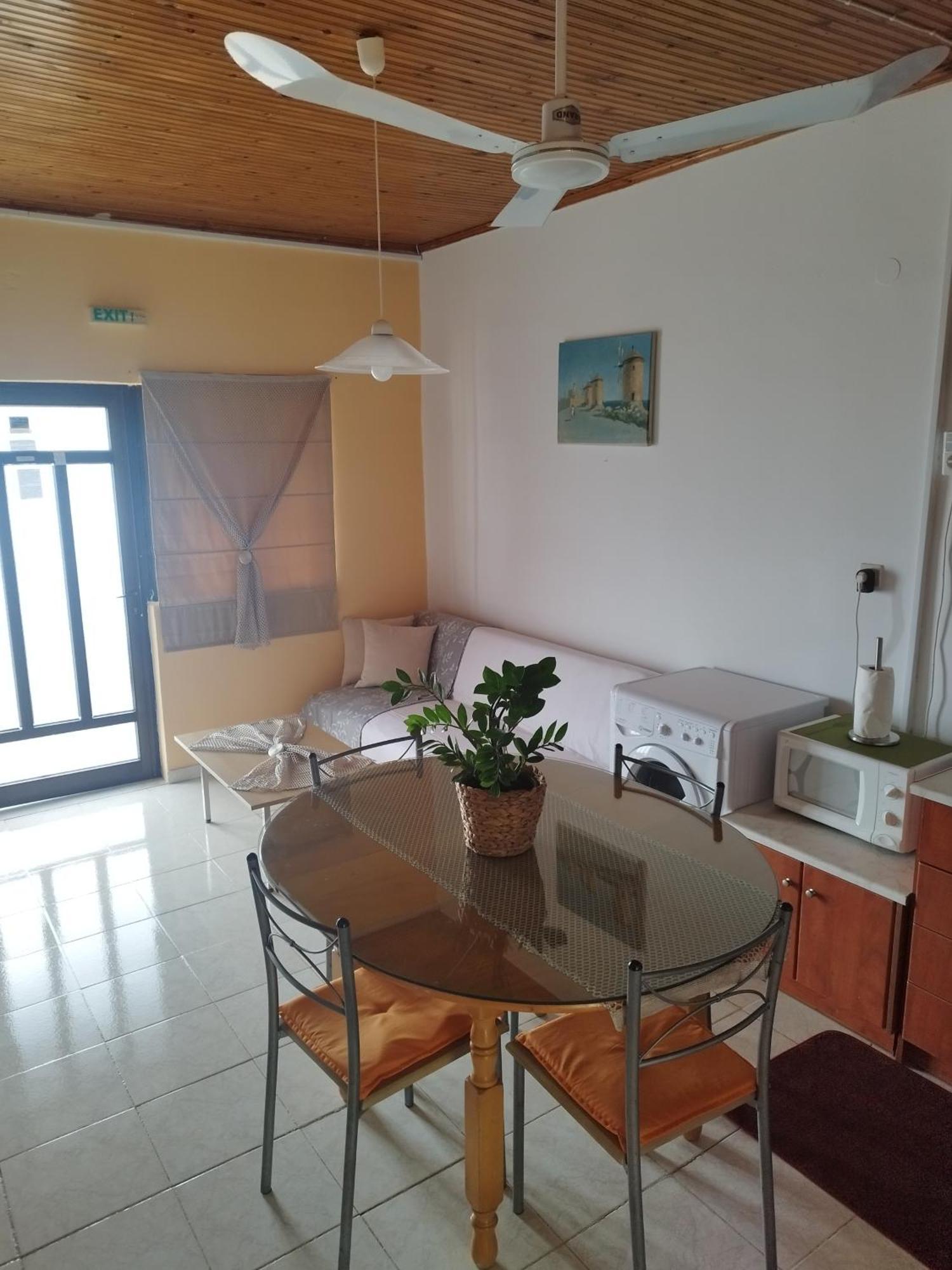 Takis Haikos House Two Minutes Walk To The Beach Peroulia Vounaria Exterior photo