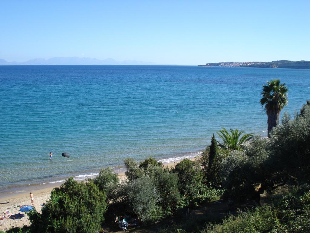 Takis Haikos House Two Minutes Walk To The Beach Peroulia Vounaria Exterior photo